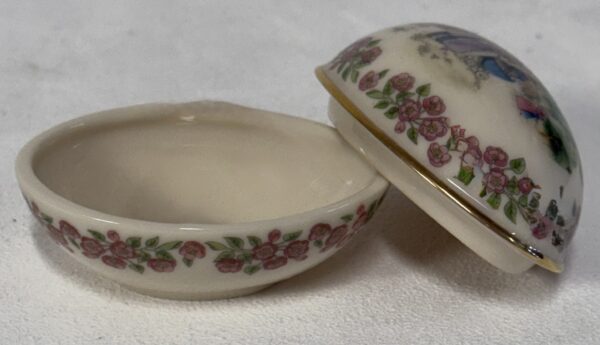 1985 Lenox Limited Edition Porcelain Easter Egg Paris Scene - Image 6